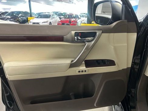Used 2019 Lexus GX 460 Premium w/ Premium Package AWD/4WD image 12