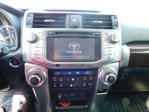 Used 2014 Toyota 4Runner SR5 image 33