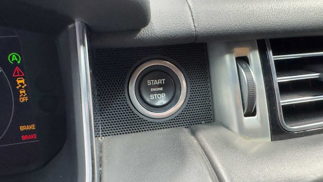 Used 2020 Land Rover Range Rover HSE AWD/4WD image 24