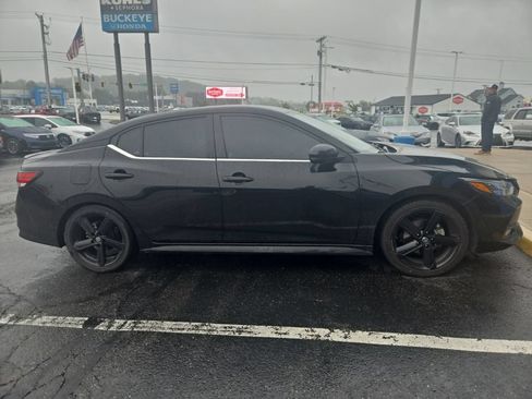 Used 2023 Nissan Sentra SR w/ Midnight Edition Package FWD image 8