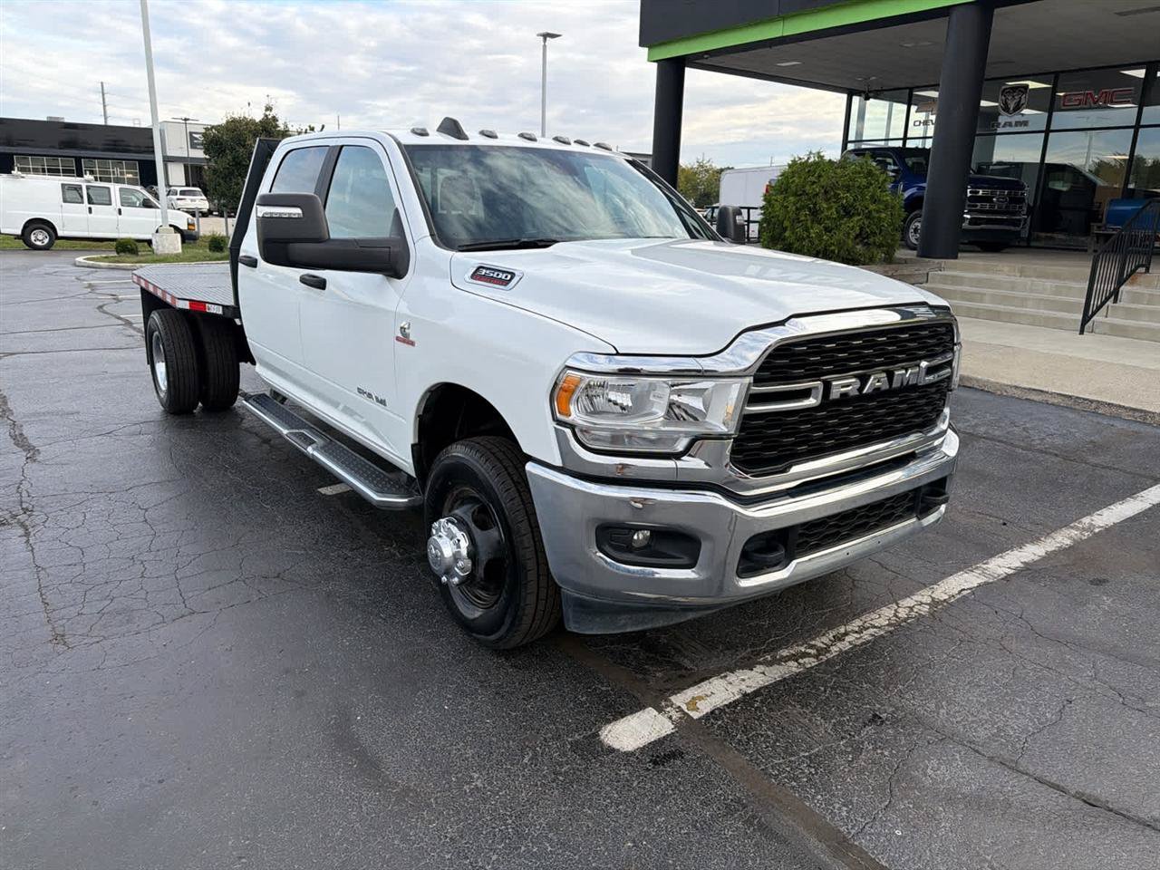 Used 2024 RAM 3500 Big Horn AWD/4WD image 2