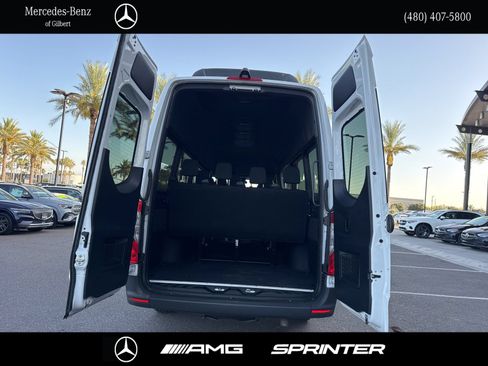 Used 2025 Mercedes-Benz Sprinter 2500 image 6