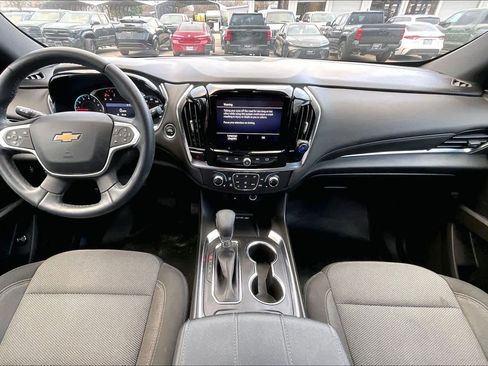 Used 2023 Chevrolet Traverse LT image 14