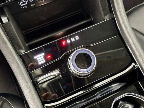 Used 2023 Jeep Grand Cherokee L Limited w/ Black Appearance Package image 16