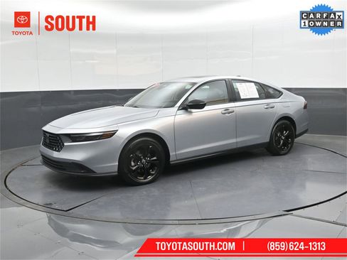 Used 2025 Honda Accord SE image 7