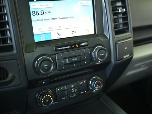 Used 2018 Ford F150 XL w/ Equipment Group 101A Mid RWD image 25
