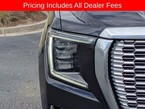Used 2022 GMC Yukon Denali w/ Advanced Technology Package AWD/4WD image 10
