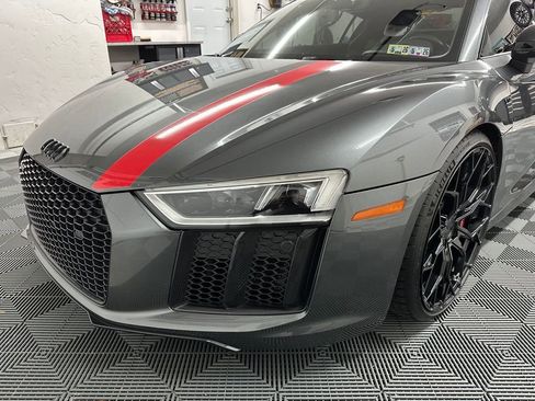 Used 2018 Audi R8 V10 w/ Premium Package image 12