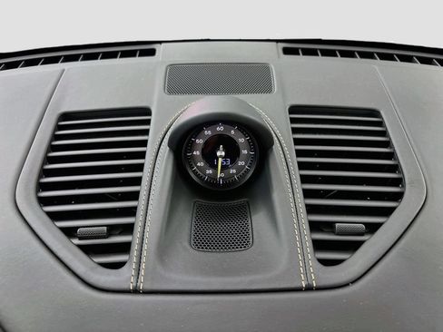 Used 2026 Porsche 911 GT3 RWD image 17
