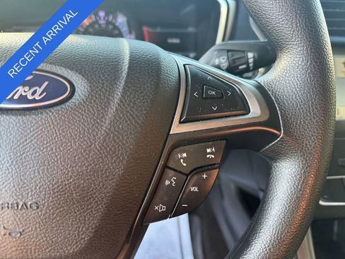 Used 2019 Ford Fusion SE image 27