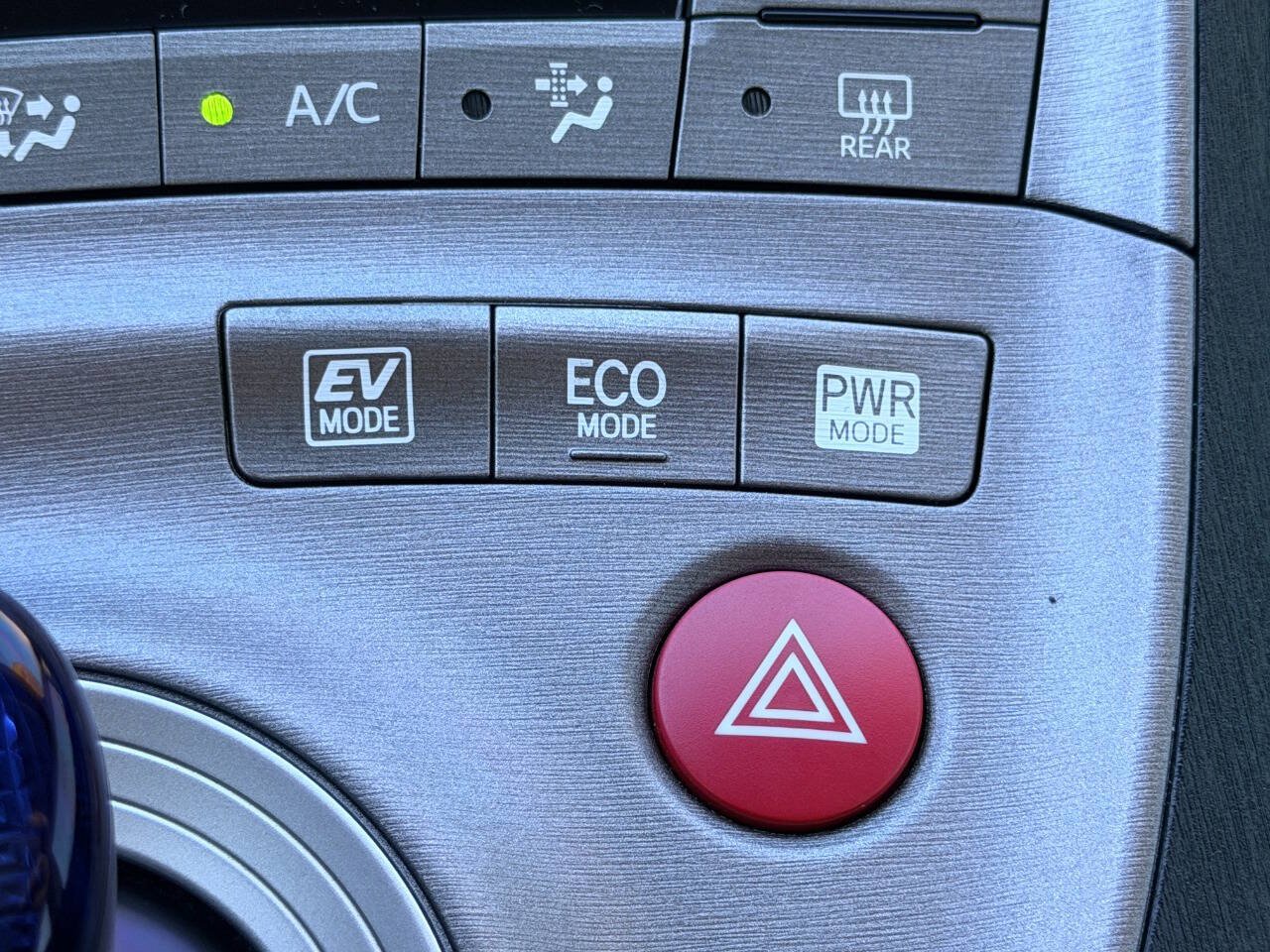 Used 2014 Toyota Prius Two FWD image 39