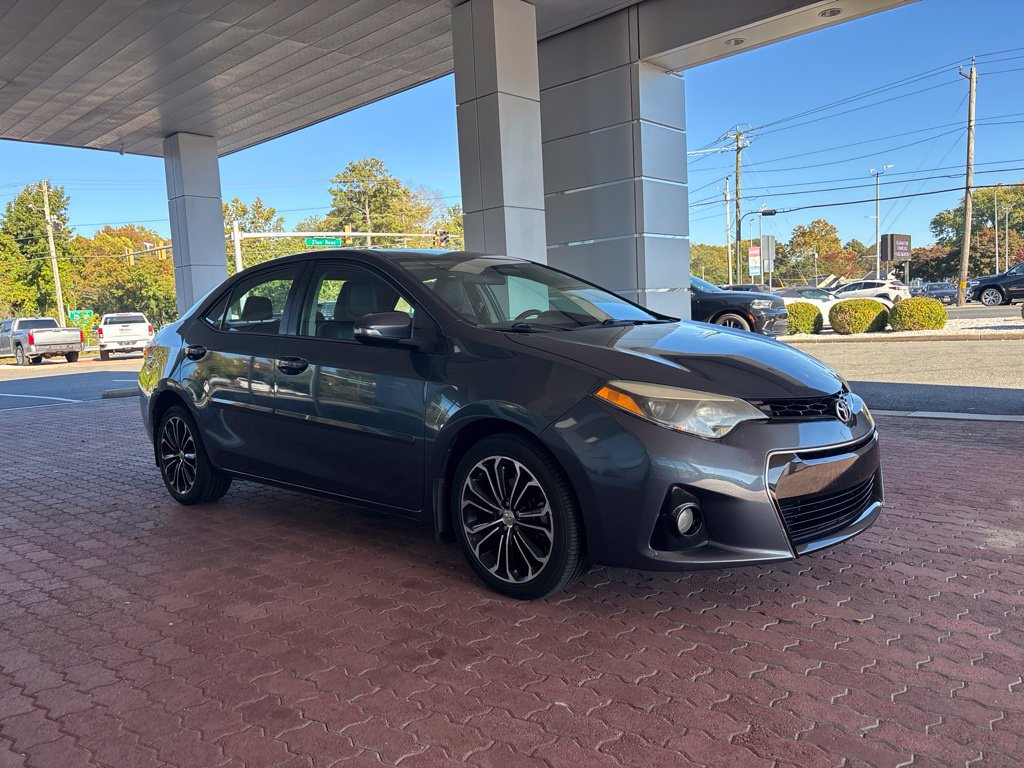 Used 2014 Toyota Corolla S Premium w/ Driver Convenience Package FWD image 3