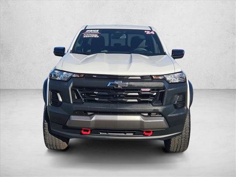 Used 2024 Chevrolet Colorado Trail Boss w/ Technology Package image 2