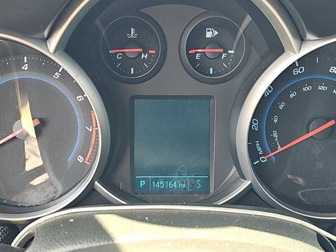 Used 2013 Chevrolet Cruze LT FWD image 12