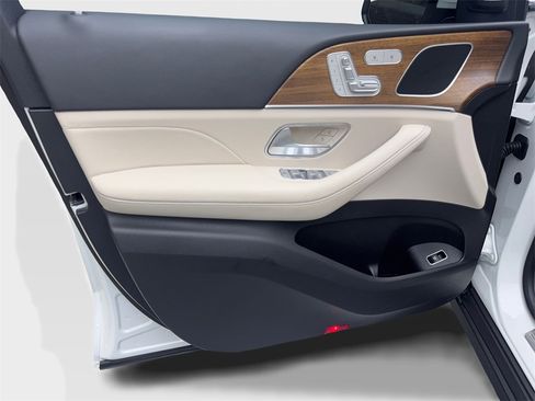 Used 2024 Mercedes-Benz GLE 350 4MATIC image 30