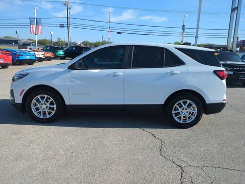 Used 2022 Chevrolet Equinox LS w/ LS Convenience Package image 5