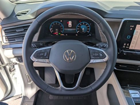 New 2026 Volkswagen Atlas SE image 13