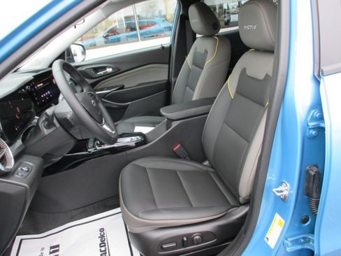 Used 2025 Chevrolet Trax ACTIV w/ Driver Confidence Package image 14