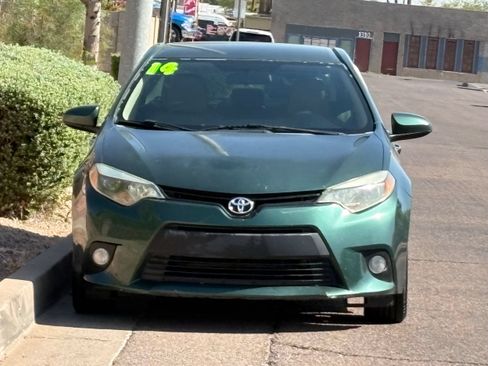 Used 2014 Toyota Corolla LE FWD image 2