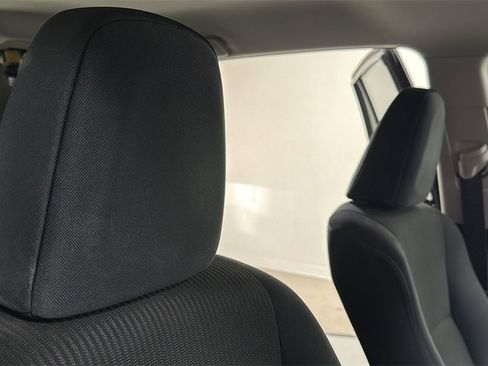 Used 2017 Toyota RAV4 LE image 19