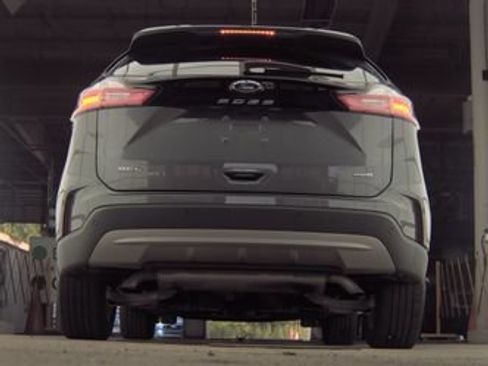 Used 2024 Ford Edge SEL w/ Convenience Package AWD/4WD image 7