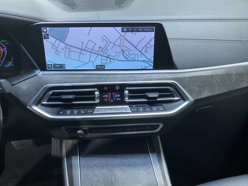 Used 2022 BMW X5 xDrive40i w/ Premium Package AWD/4WD image 16