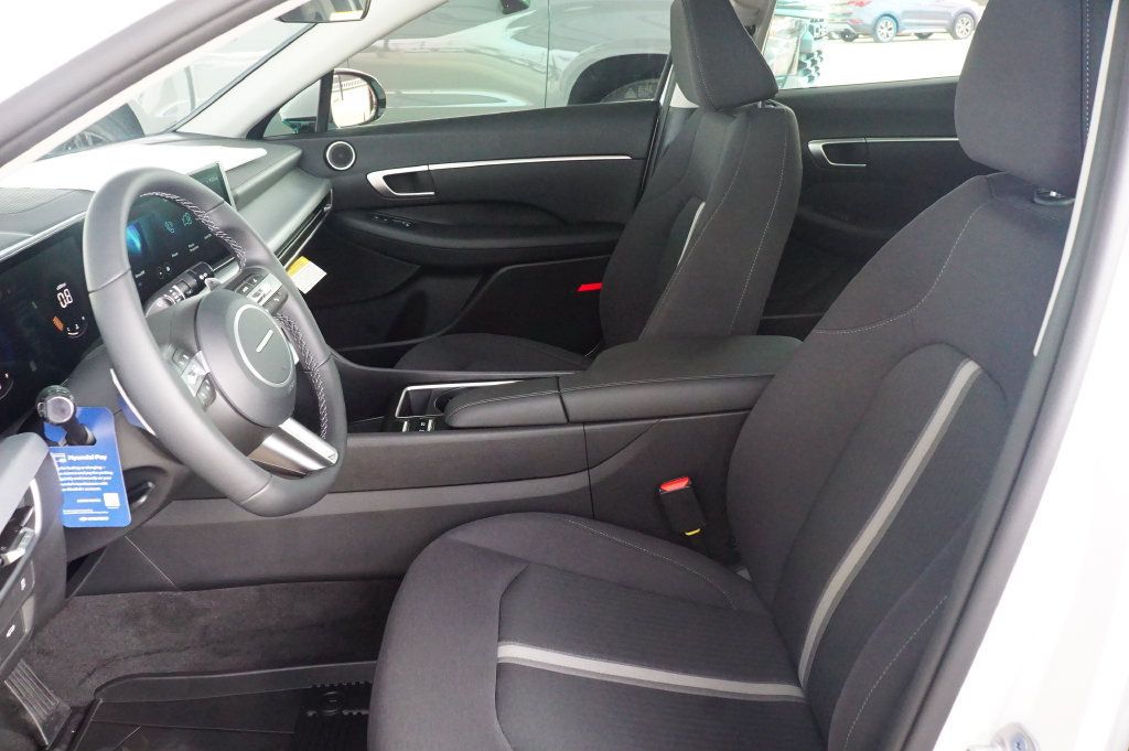 New 2026 Hyundai Sonata SEL FWD image 18