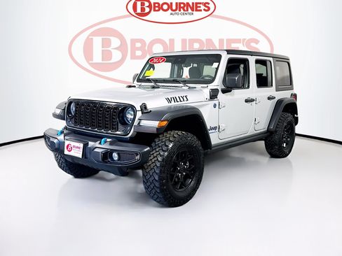 Used 2024 Jeep Wrangler Unlimited AWD/4WD image 5