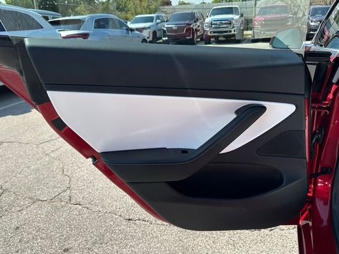 Used 2018 Tesla Model 3 Long Range image 22