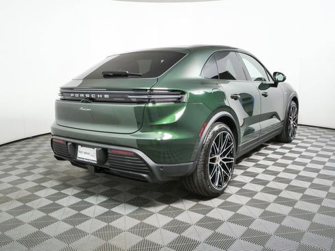 New 2026 Porsche Macan Electric RWD image 28