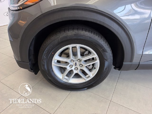 New 2026 Ford Explorer Active RWD image 29