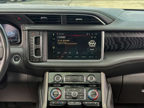 Used 2024 GMC Yukon XL Denali w/ Advanced Technology Package AWD/4WD image 13