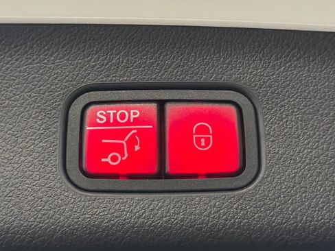 Certified 2026 Mercedes-Benz GLC 300 image 17
