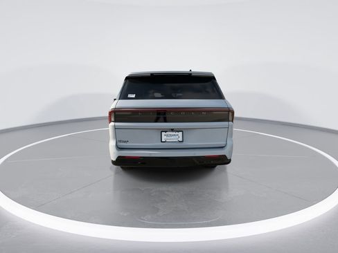 New 2026 Lincoln Navigator L Reserve w/ Jet Appearance Package AWD/4WD image 7
