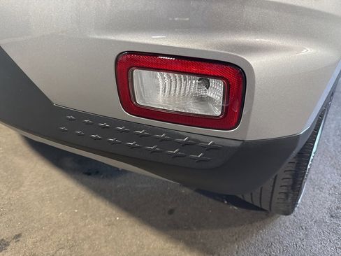 Used 2025 Hyundai Venue SE image 17