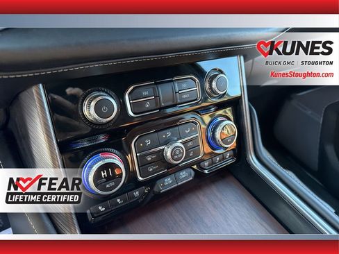 Used 2024 GMC Yukon XL Denali Ultimate image 31