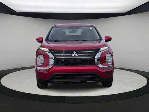 Used 2022 Mitsubishi Outlander ES image 3