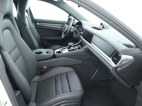Used 2023 Porsche Panamera 4 Platinum Edition image 23