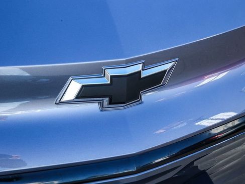 Used 2023 Chevrolet Bolt EUV LT w/ Driver Confidence Package image 17