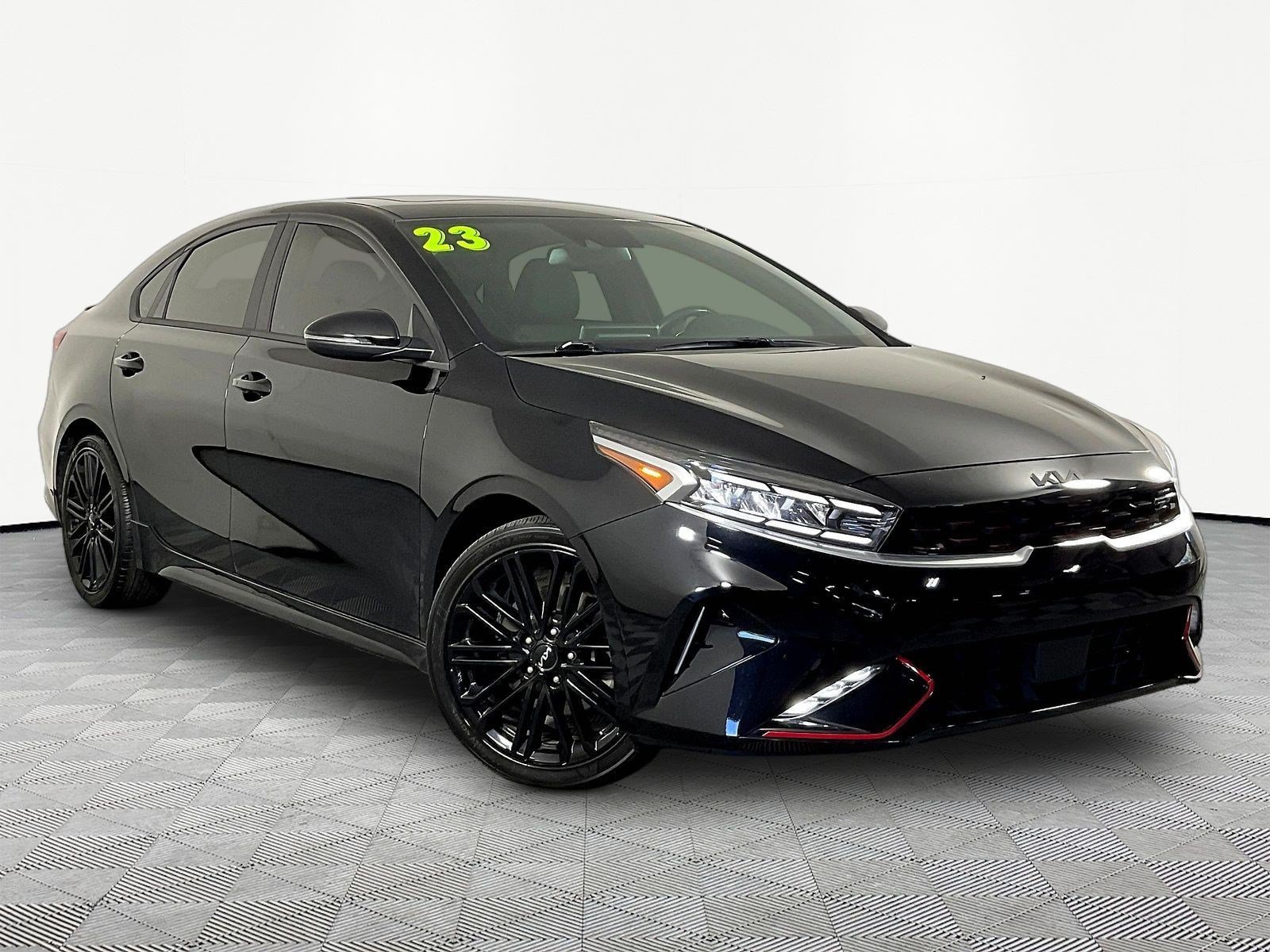 Used 2023 Kia Forte GT w/ GT2 Package FWD image 3