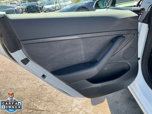 Used 2023 Tesla Model 3 Standard Range image 32