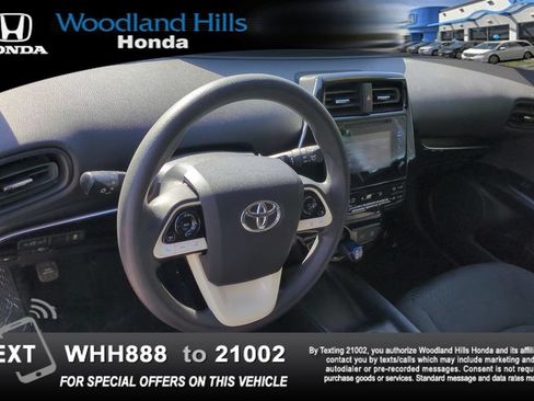 Used 2017 Toyota Prius Two w/ Carpet Mat Package FWD image 9