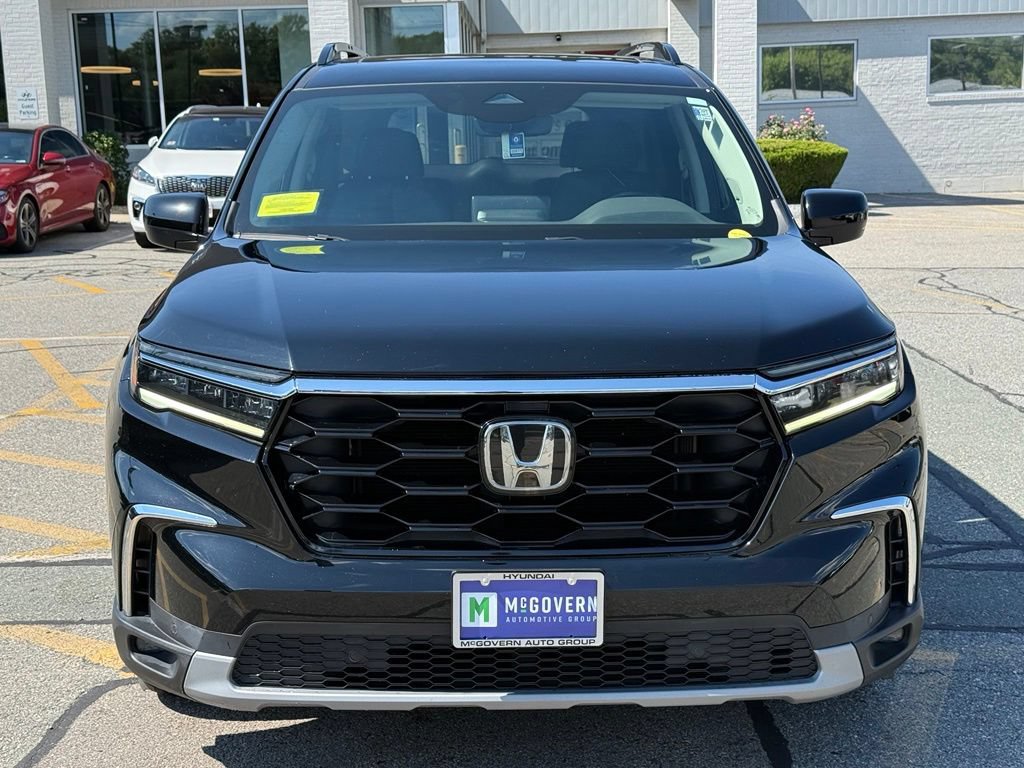 Used 2023 Honda Pilot Touring image 9