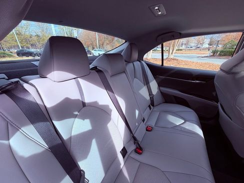 Used 2024 Toyota Camry XLE image 10