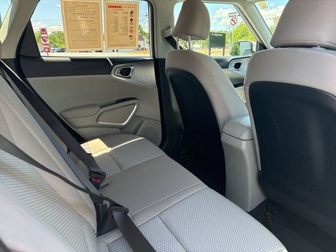 Used 2024 Kia Soul LX w/ Option Group 015 FWD image 28
