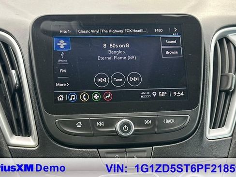 Used 2023 Chevrolet Malibu LT image 30