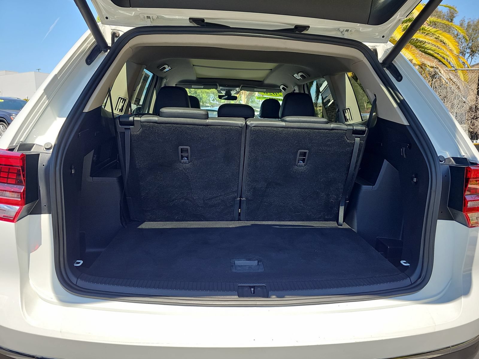 Used 2020 Volkswagen Atlas SEL FWD image 13