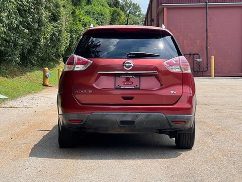 Used 2016 Nissan Rogue SV FWD image 6