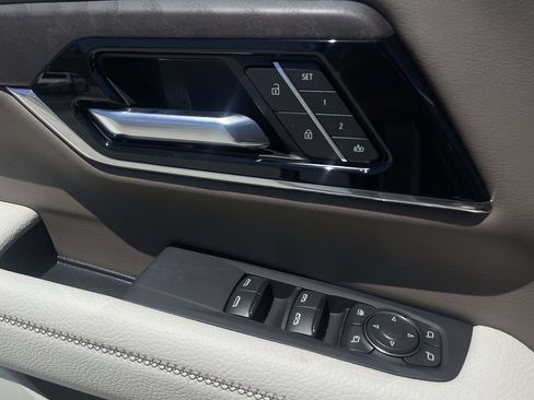New 2026 GMC Yukon Denali w/ Denali Reserve Package AWD/4WD image 23