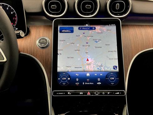 Used 2025 Mercedes-Benz C 300 Sedan image 18